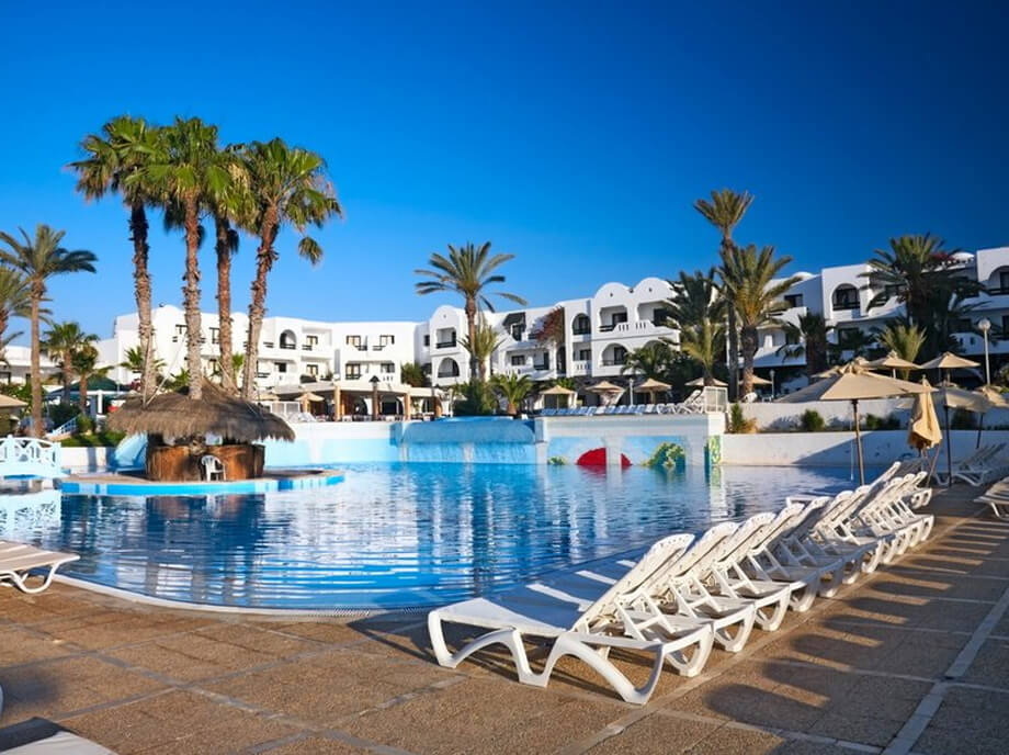 Romantic Lagoon Escape
